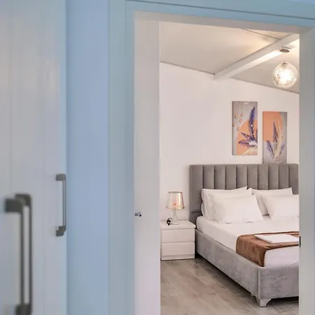 2 * Sarandë